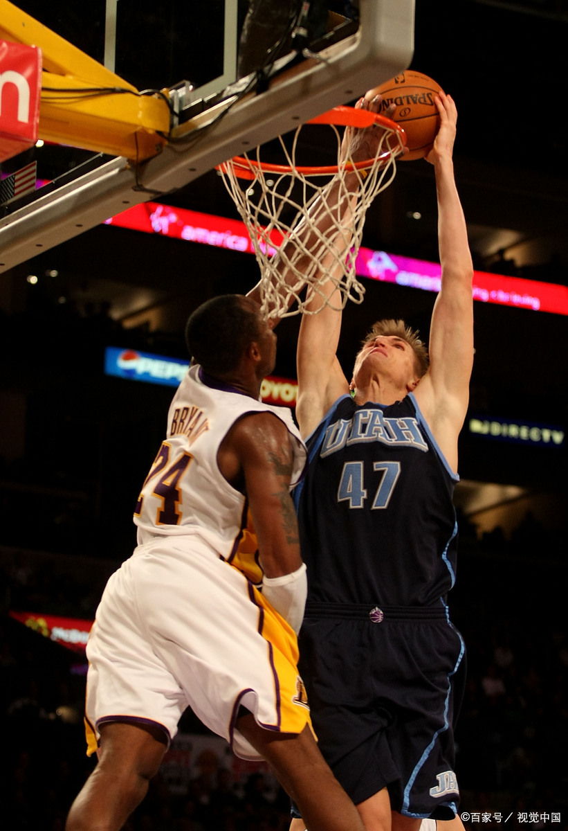 金年会官网登录包含清晨NBA总决赛传出新动向，巴塞罗那再遭质疑，管理层表态——震撼外界，更衣室氛围转暖的词条